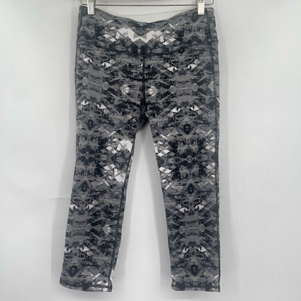 Athleta Multicolor Geometric Cosmic Chaturanga Capri Crop Leggings Medium